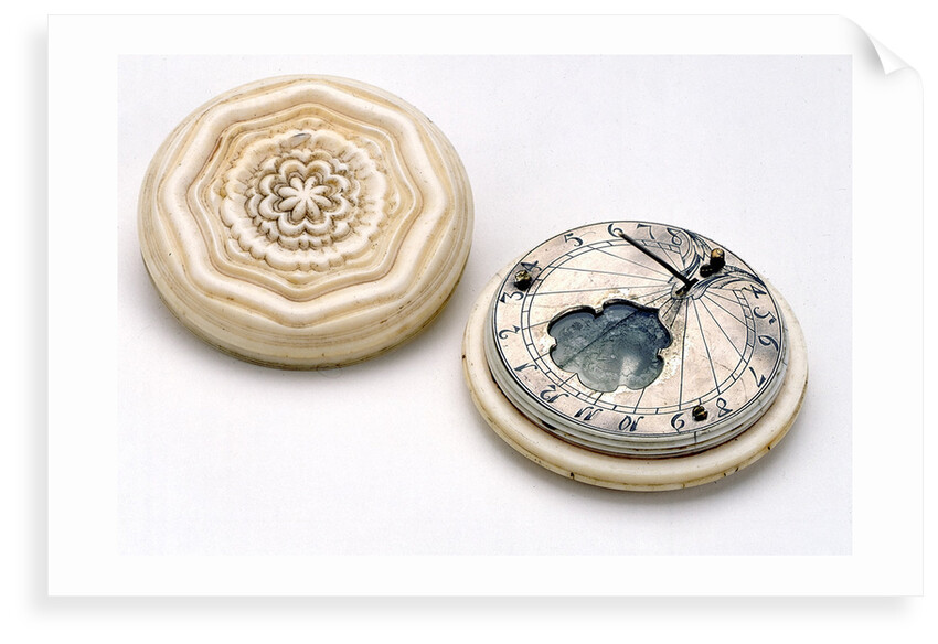 Horizontal dial, with lid by Wolfgang Hager