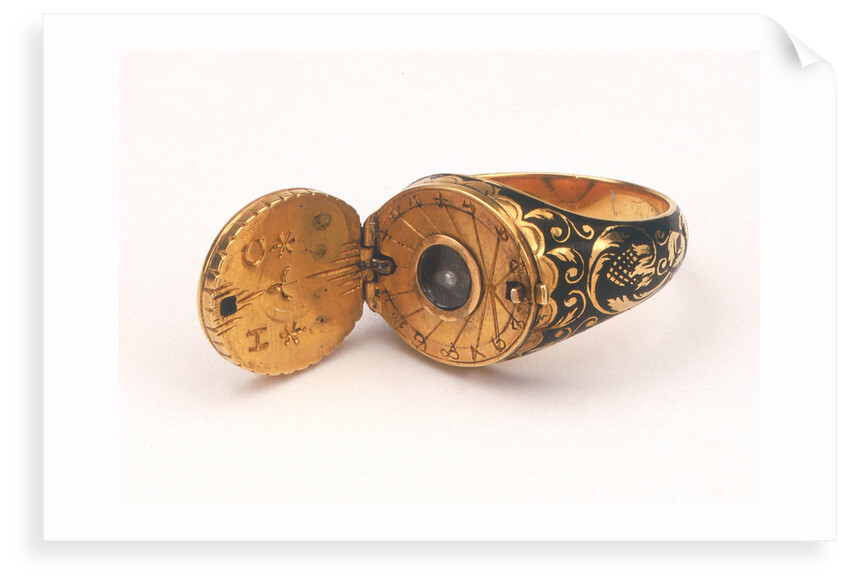 Horizontal dial, mounted on gold finger ring by unknown