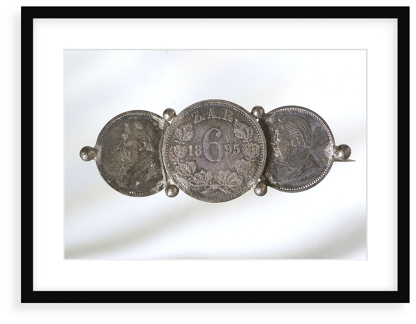 Brooch by unknown