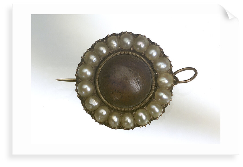 Brooch by unknown