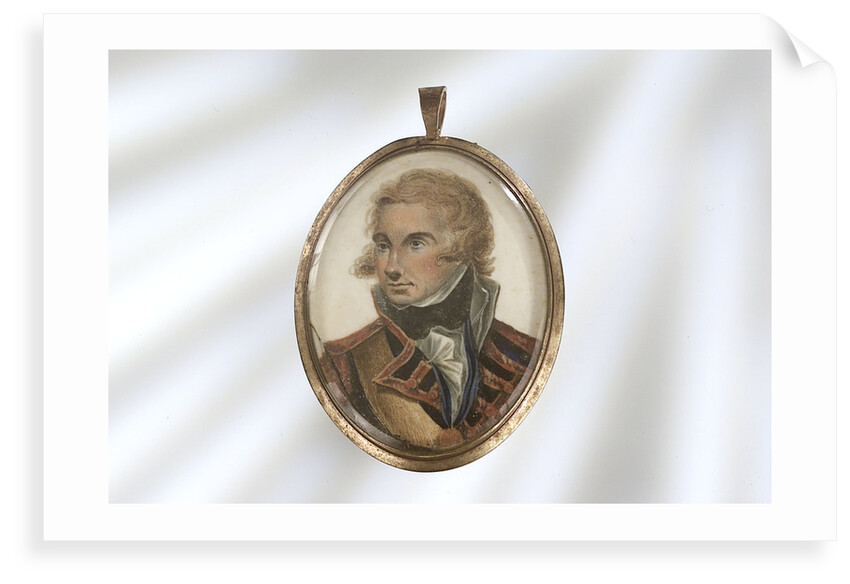 Gold pendant by Daniel Orme