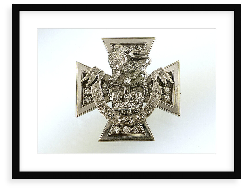 Brooch by unknown