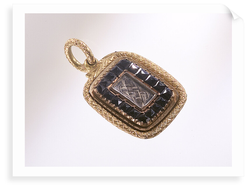 Gold pendant by unknown