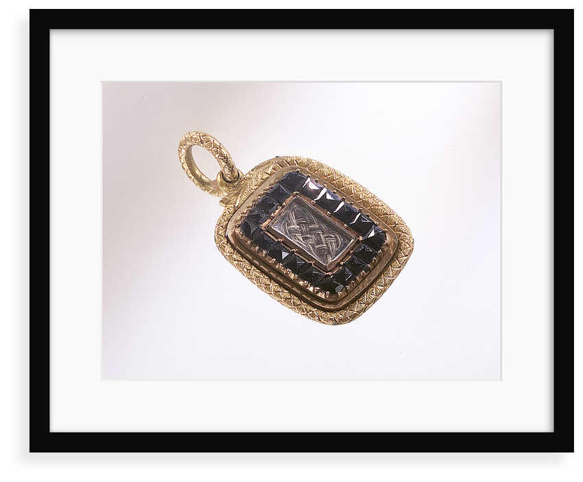 Gold pendant by unknown