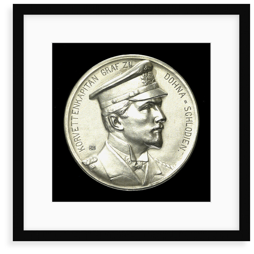 Medal commemorating Captain Count Dohna-Schlodien of SMS 'Moewe'; obverse by B.H. Mayer