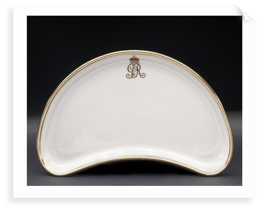 Plate used on HMY 'Victoria and Albert' (1899) by Royal Crown Derby Porcelain Co