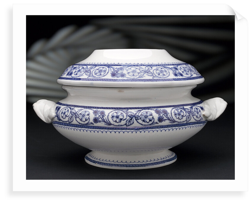 Tureen by W.T. Copeland & Sons Ltd.