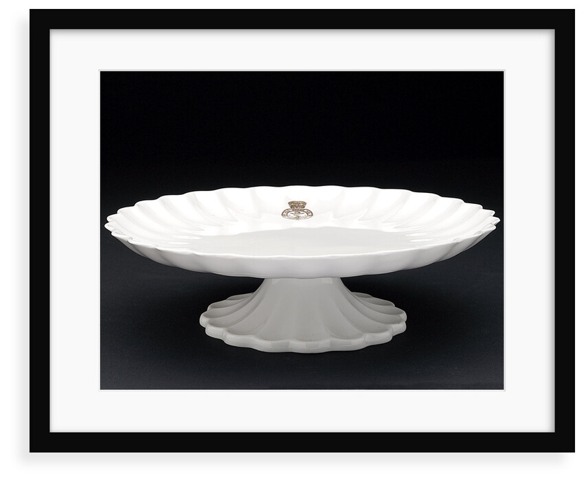 Cake stand by W.T. Copeland & Sons Ltd.