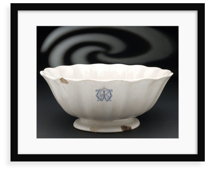 Fruit bowl by Cauldon Potteries Ltd.