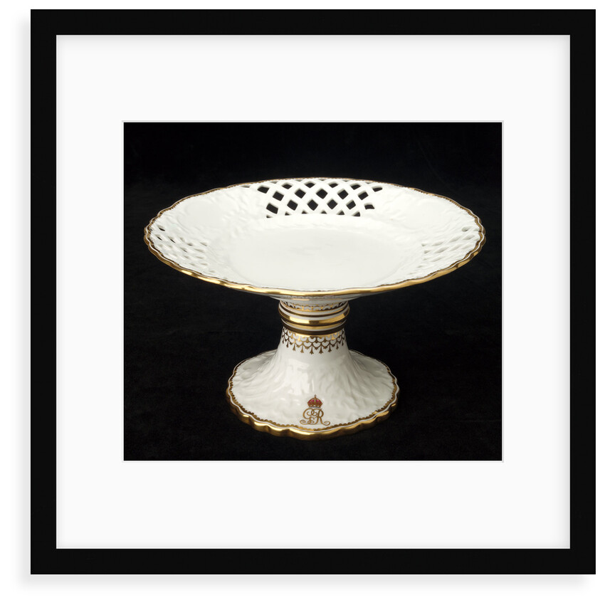 Dessert stand used on RY 'Alberta' (1863) by Royal Crown Derby Porcelain Co