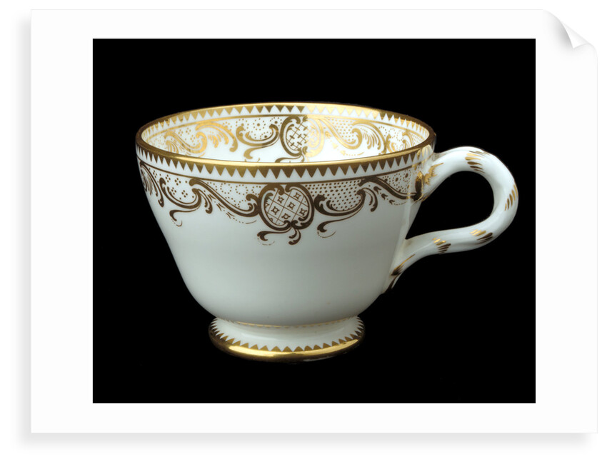 Cup used on RY 'Osborne' (1870) by Minton