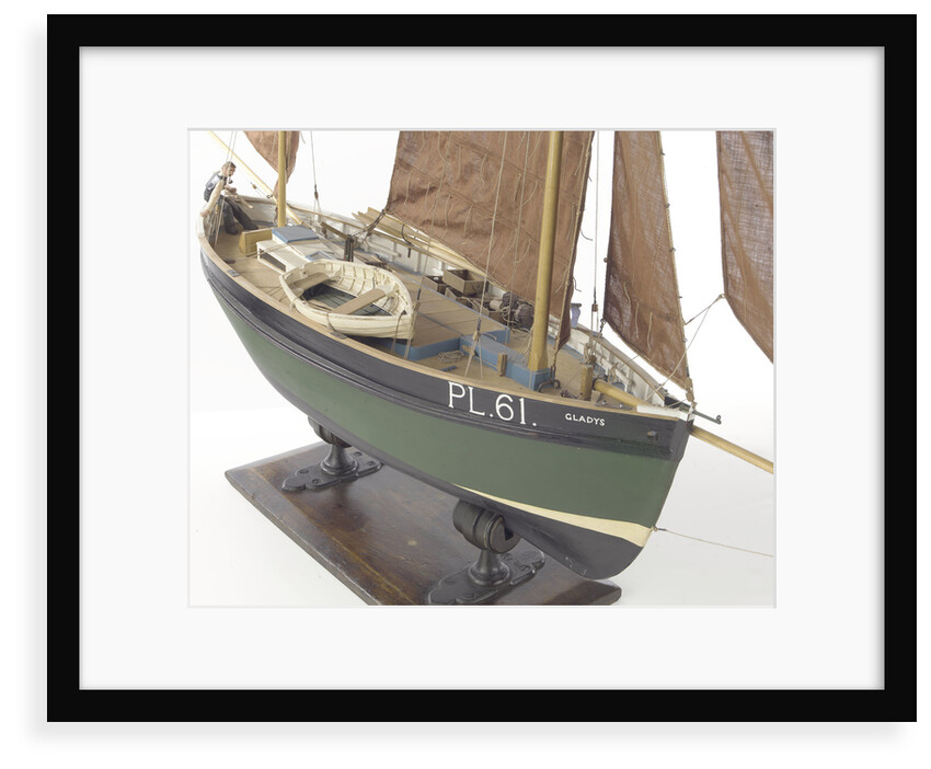 'Gladys', starboard by Alistair Brown