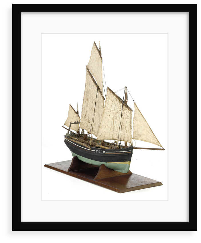 Full hull model, chasse marie, starboard by unknown