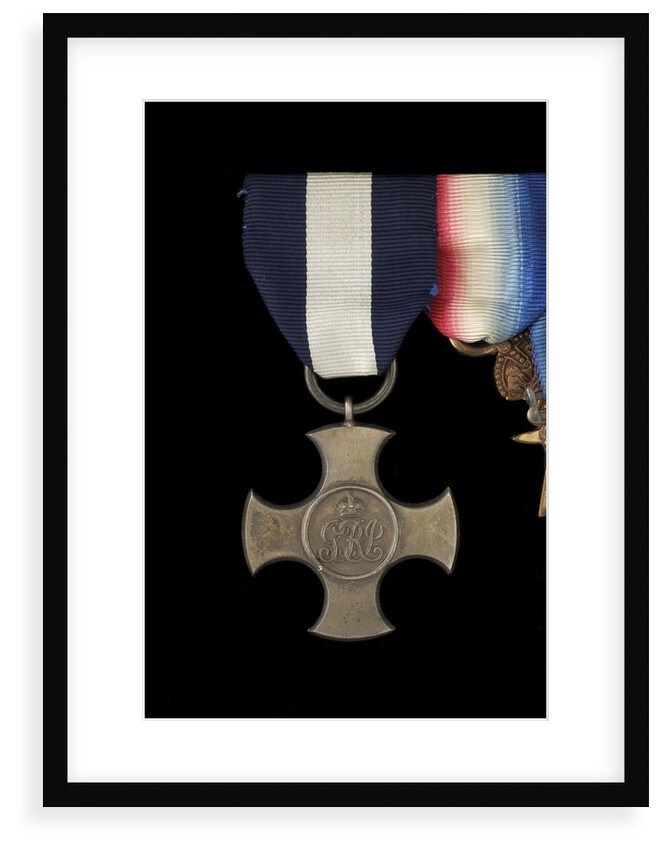 Distinguished Service Cross 1914-36, obverse by Garrard & Co.