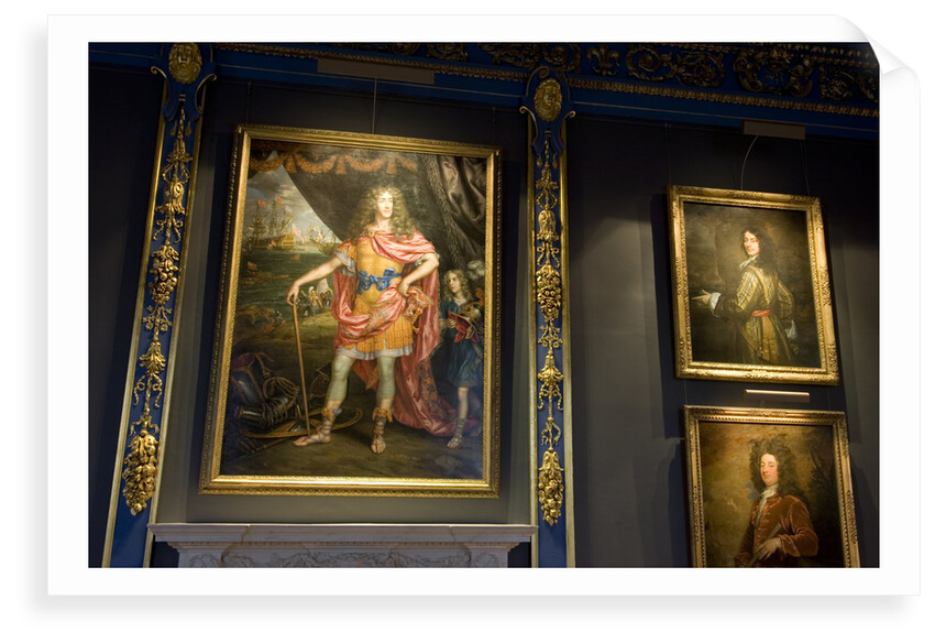 Queen's Cabinet by unknown