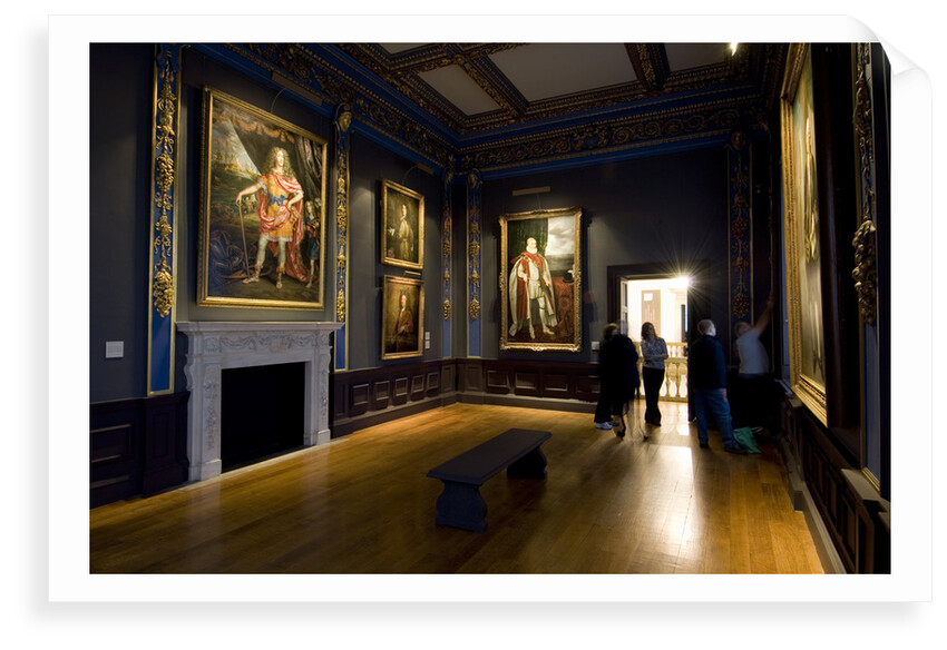 Queen's Cabinet by unknown