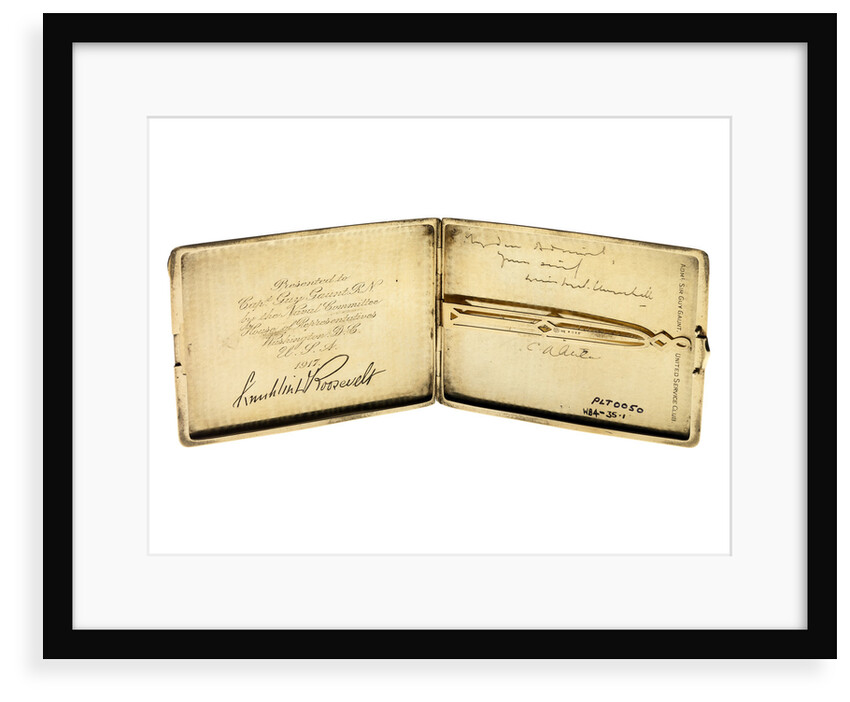 Gold cigarette case presented 1917 to Admiral Sir Guy Reginald Arthur Gaunt KCMG CB (1870-1953) by unknown