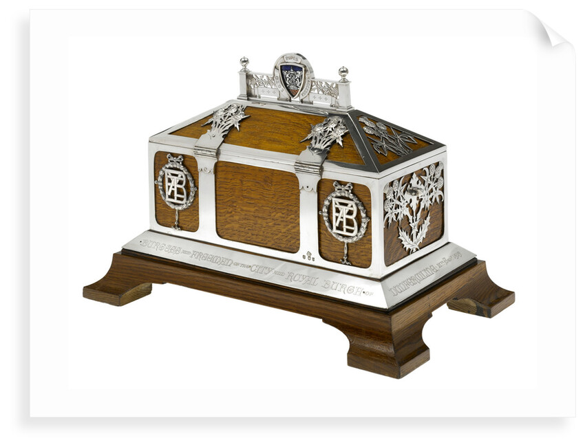 Freedom casket presented to Admiral of the Fleet Sir David Beatty, 1st Earl Beatty (1871-1936) by the City of Dunfermline, 13 September 1919 by unknown
