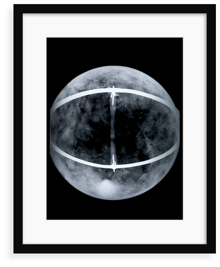 Globe x-ray by Jacob Floris van Langren