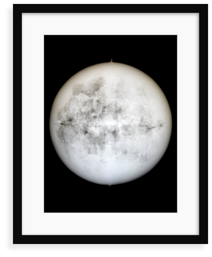 Globe x-ray by Hyacinthe Langlois