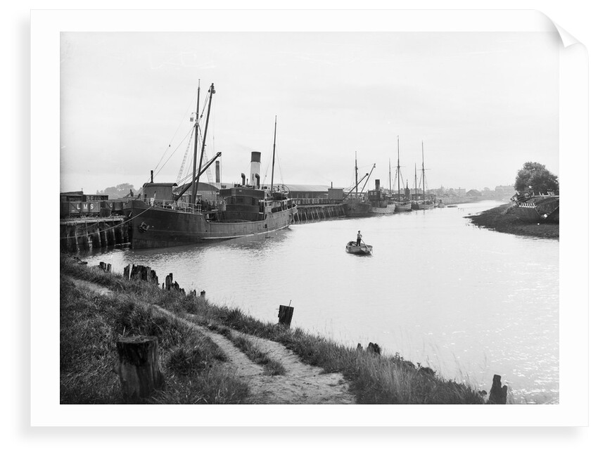 'Zillah', moored to Highbridge Wharf, slightly distant by Anonymous