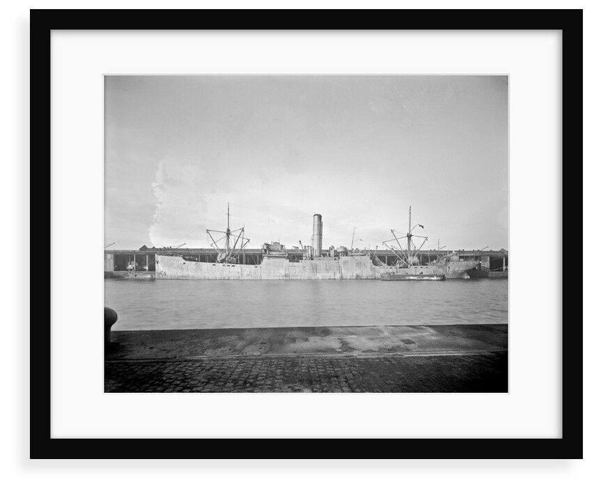 'Wayfarer' (Br,1925) at quayside, Liverpool by unknown