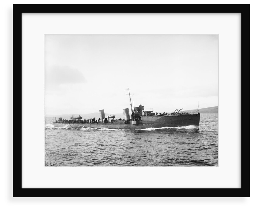 Torpedo boat destroyer HMS 'Blackwater' (1903) by Anonymous