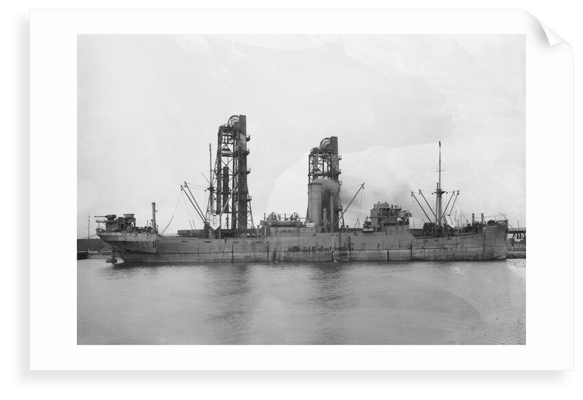 HMS 'Eridge' (1916), paddle minesweeper, during trials period by unknown