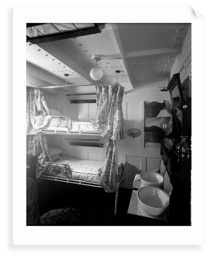 First Class stateroom on the 'Saxonia' (1900) by Bedford Lemere & Co.