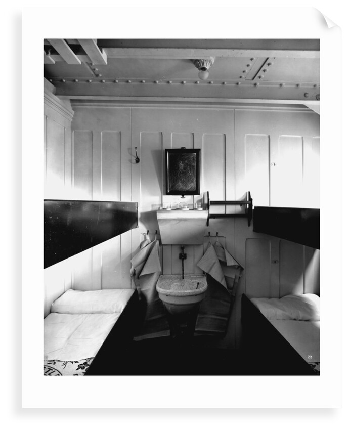 Third Class cabin on the 'Balmoral Castle' (1910) by Bedford Lemere & Co.