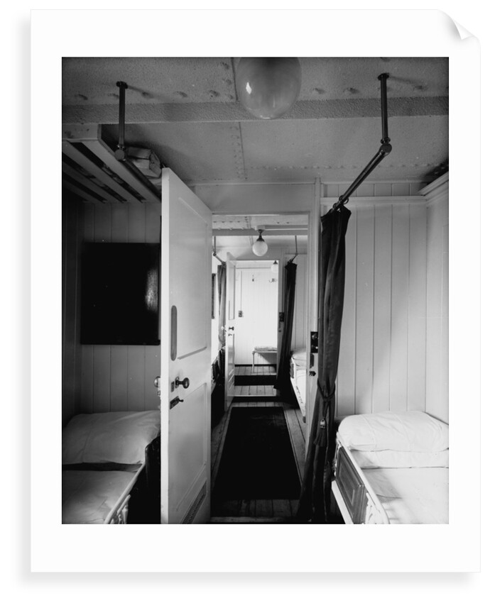 First Class suite on the 'Highland Loch' (1911) by Bedford Lemere & Co.