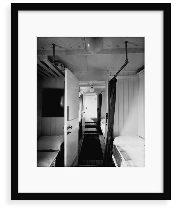 First Class suite on the 'Highland Loch' (1911) by Bedford Lemere & Co.