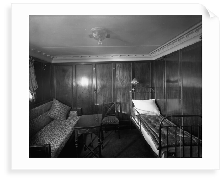 First Class cabin de luxe on the 'Royal George' (1907) by Bedford Lemere & Co.