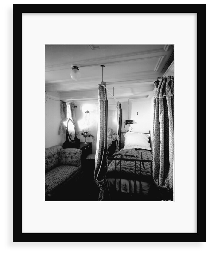 Duchess of Connaught's Bedroom on the 'Empress of Ireland' (1906) by Bedford Lemere & Co.