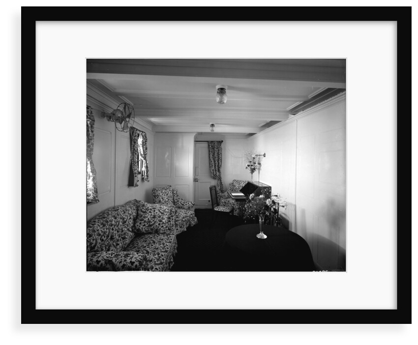 Duchess of Connaught's Sitting Room on the 'Empress of Ireland' (1906) by Bedford Lemere & Co.