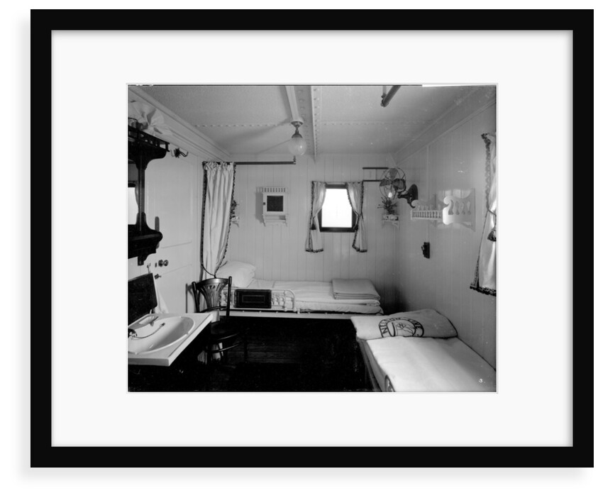 First Class stateroom on the 'Highland Piper' (1911) by Bedford Lemere & Co.