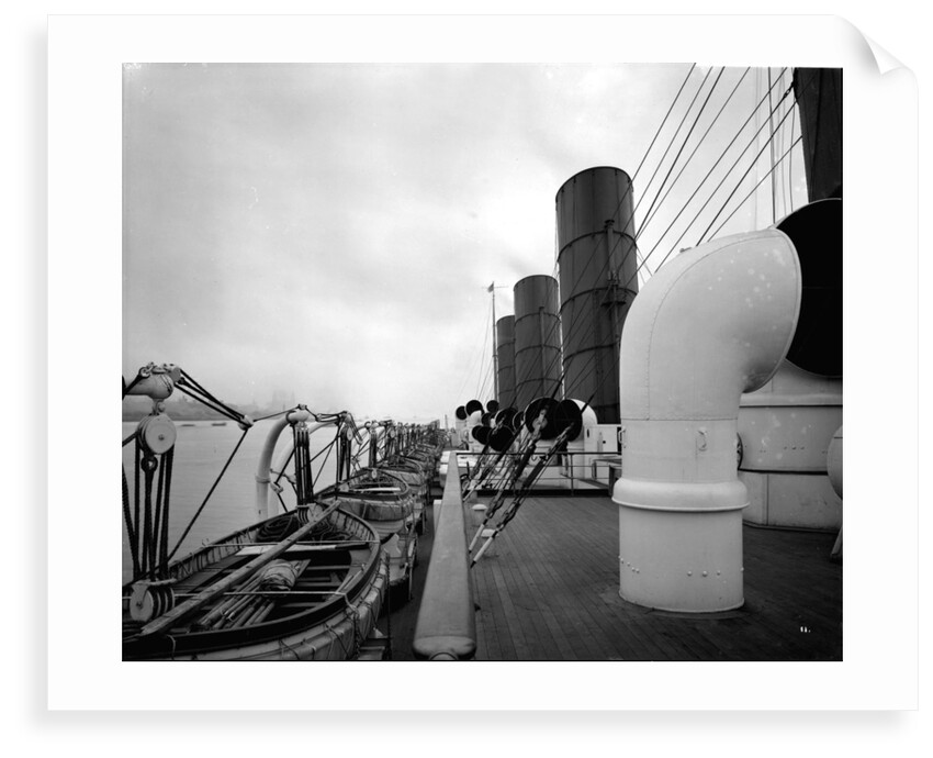 View from the Flying Bridge on the 'Aquitania' (1914) by Bedford Lemere & Co.