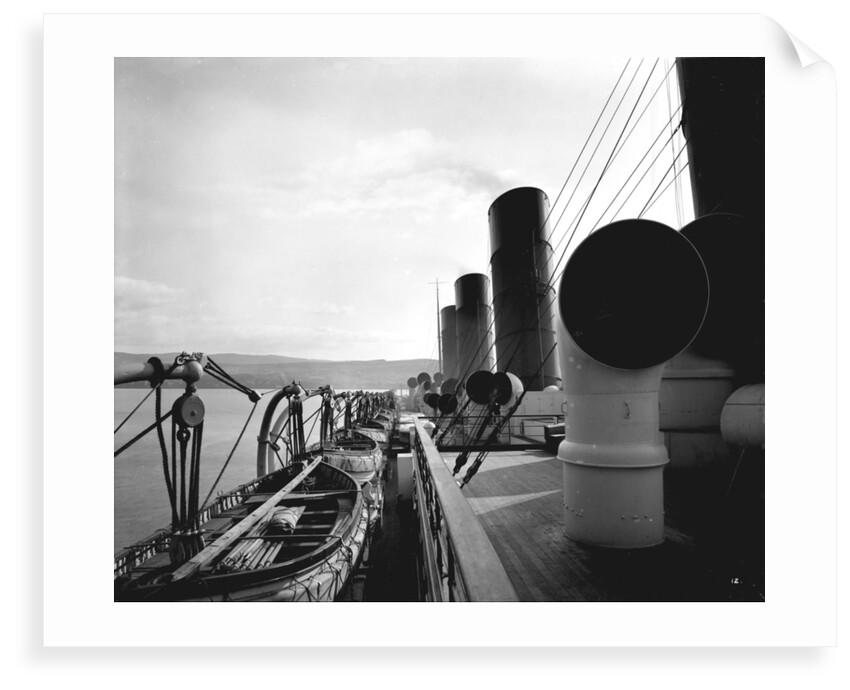 View from the Flying Bridge on the 'Aquitania' (1914) by Bedford Lemere & Co.