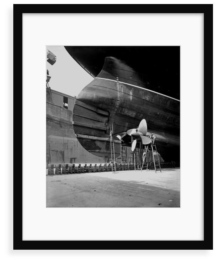 Rudder and inner propellers of the 'Aquitania' (1914) by Bedford Lemere & Co.