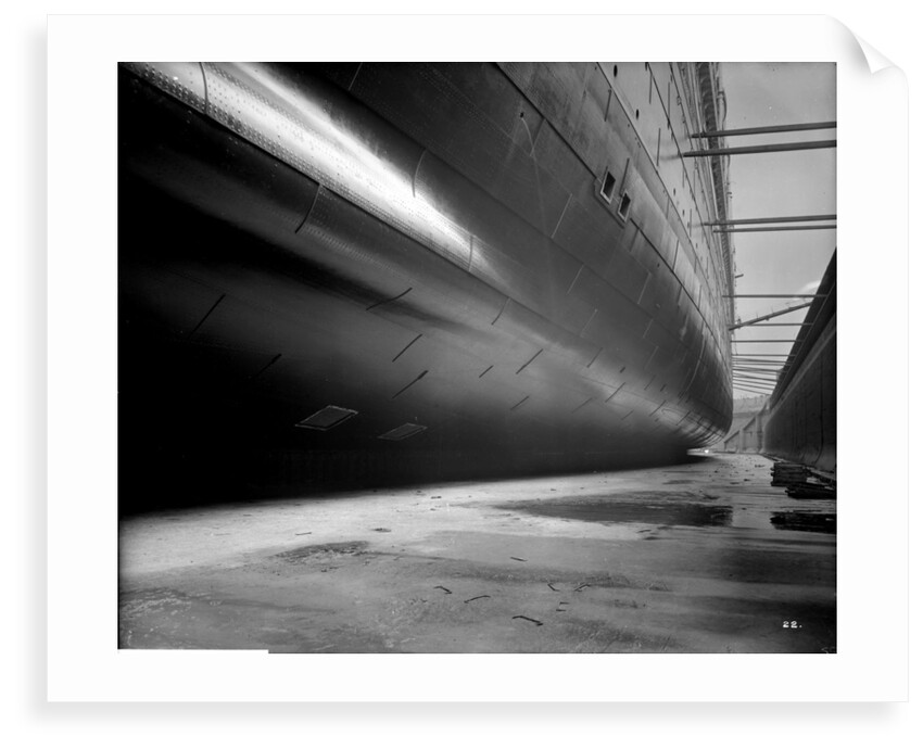 Bottom plating of the 'Aquitania' (1914) by Bedford Lemere & Co.