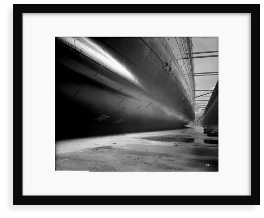 Bottom plating of the 'Aquitania' (1914) by Bedford Lemere & Co.