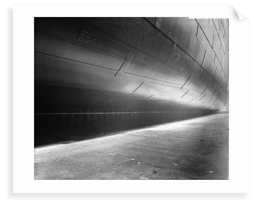 Bottom plating of the 'Aquitania' (1914) by Bedford Lemere & Co.