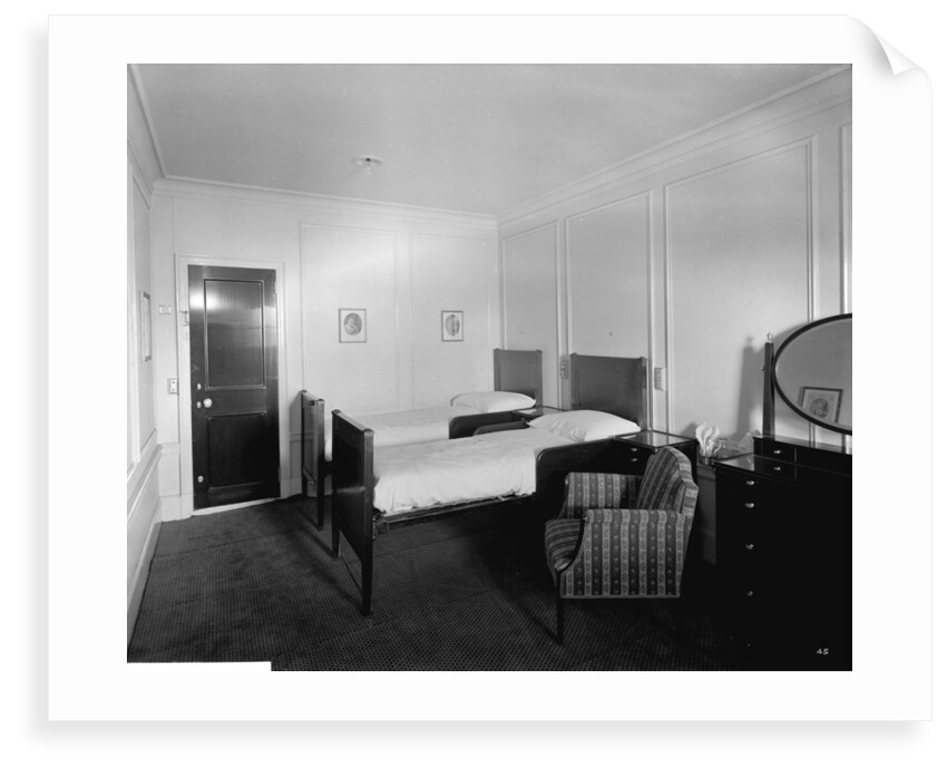 First Class bath and toilet suite on the 'Aquitania' (1914) by Bedford Lemere & Co.