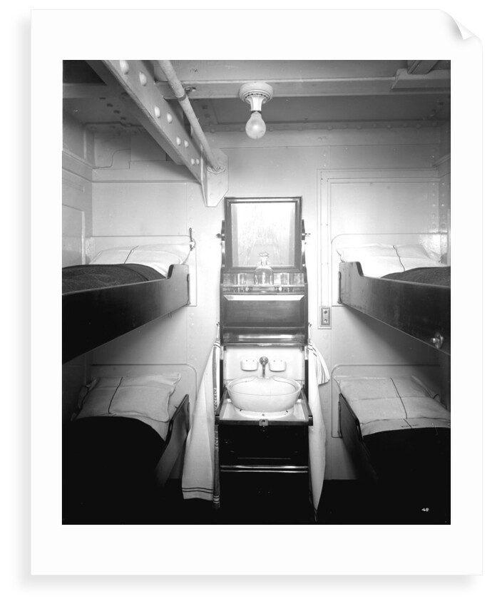 Third Class cabin on the 'Aquitania' (1914) by Bedford Lemere & Co.
