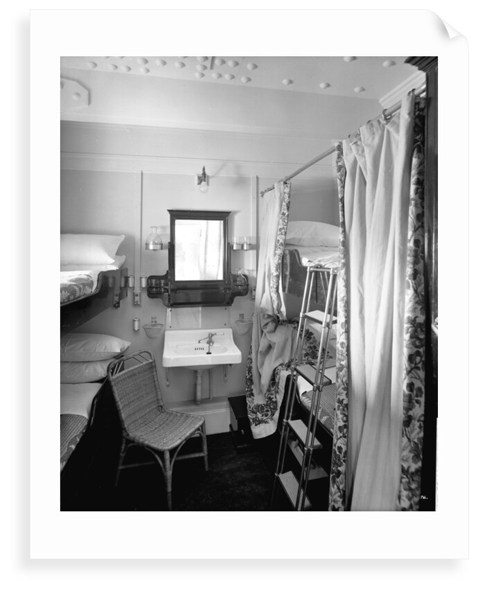 Second Class stateroom on the 'Aquitania' (1914) by Bedford Lemere & Co.