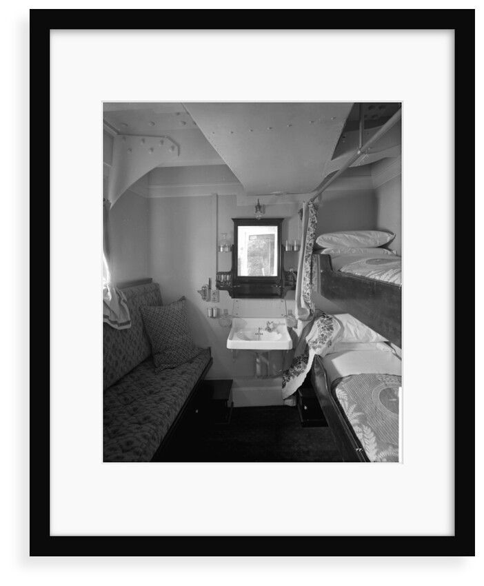 Second Class stateroom on the 'Aquitania' (1914) by Bedford Lemere & Co.