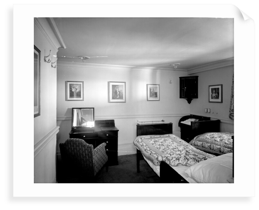 Gainsborough Suite on the 'Aquitania' (1914) by Bedford Lemere & Co.