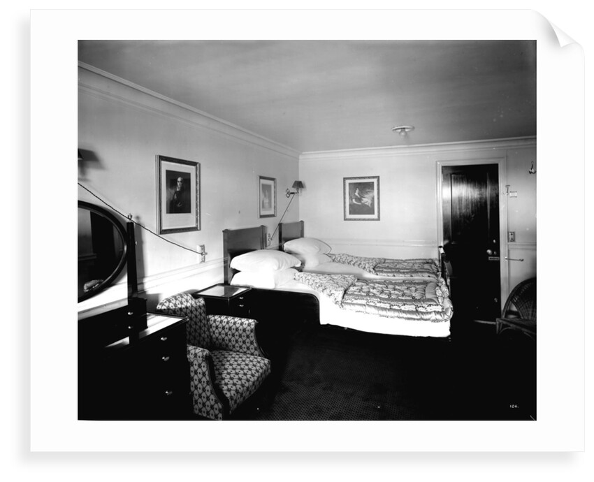 Raeburn Suite on the 'Aquitania' (1914) by Bedford Lemere & Co.