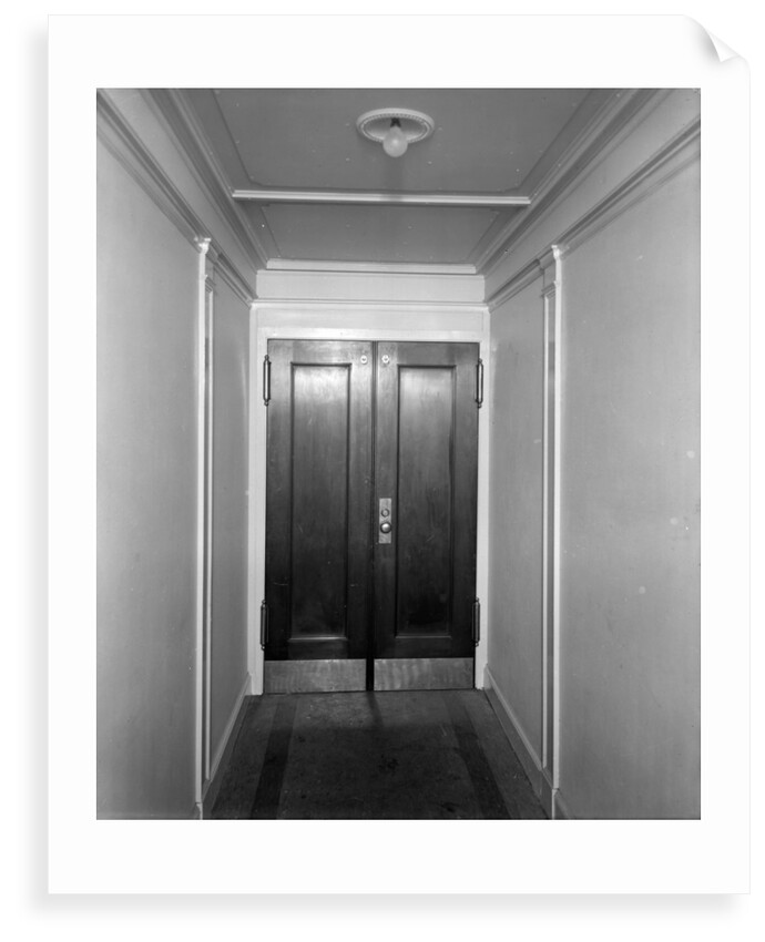 Doors in a corridor on the 'Aquitania' (1914) by Bedford Lemere & Co.