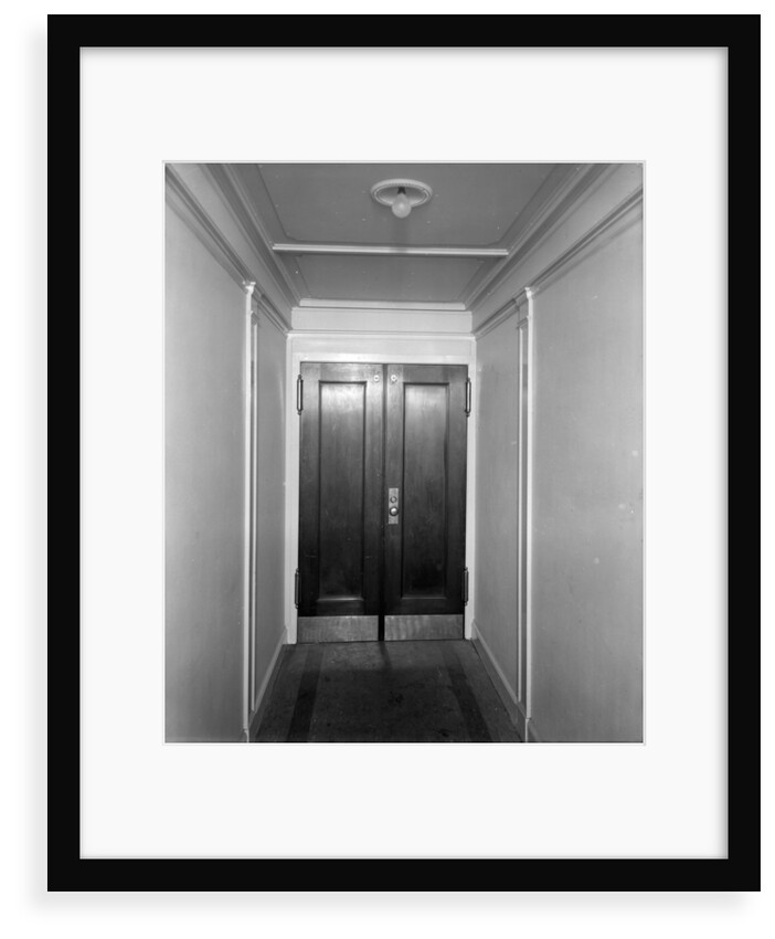 Doors in a corridor on the 'Aquitania' (1914) by Bedford Lemere & Co.
